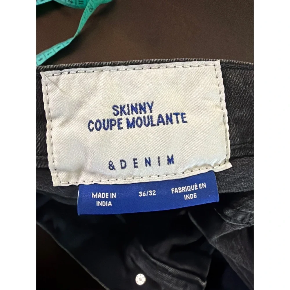 H&M distressed skinny